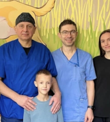 Фахівці львівського Охматдиту врятували 8-річного хлопчика з рідкісним захворюванням нирки