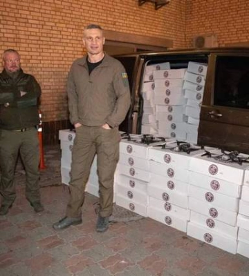 Пів тисячі дронів передала громада Києва бійцям 72 бригади, – Кличко