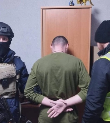 У Сумах встановлено нові факти злочинної діяльності псевдовійськового-шахрая