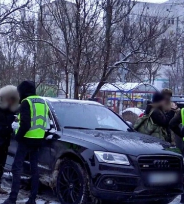 У Києві судитимуть 11 учасників злочинної організації, які під час комендантської години постачали клієнтам наркотики та повій