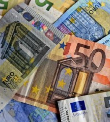 На Закарпатті мобілізований викрав з кабінету начальника ТЦК 27 тисяч євро