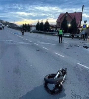 Поблизу Луцька водій вилетів на зустрічну і протаранив авто (ВІДЕО)