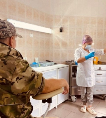 Участники "СВО" – вне очереди: россияне внедряют в оккупированном Мелитополе новую "медреформу" 