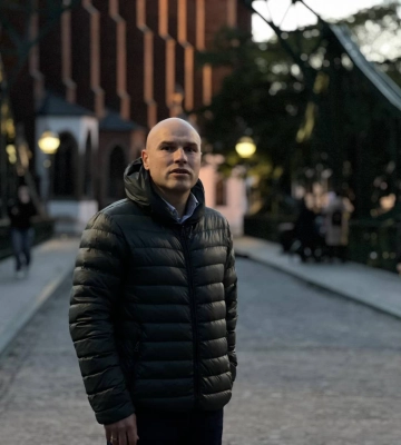 «Сухі гілки не падають на голови», – Береза вважає обрізку платанів на Соборній європейською практикою