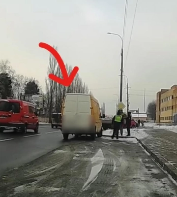 У Рівному водій втікав від поліції після порушення правил дорожнього руху (ВІДЕО)
