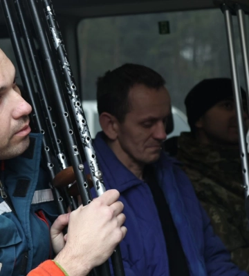 Із російського полону повернули 25 українських військових та цивільних, – Зеленський