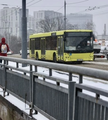 У Львові на мості на вул. Кульпарківській заборонили рух вантажівок