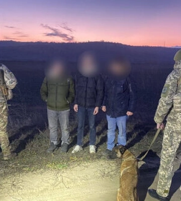 Пересечение границы за 8 тыс. долларов с каждого: в Одесской области задержаны три нарушителя после предупредительных выстрелов, -&amp;hellip;