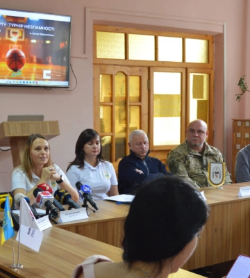 У Франківську проведуть перші в Україні ветеранські баскетбольні змагання з ретритом у Карпатах У Франківську проведуть перші в Україні ветеранські баскетбольні змагання з ретритом у Карпатах