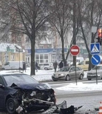 У Луцьку на Дубнівській легковик збив жінку