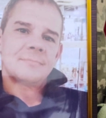 У Луцькому районі поховали лучанина Олега Симоновича, який помер у військовій частині