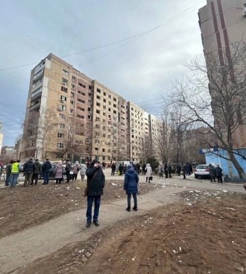 «Как мне восстанавливать все это?»— жительница разбитой квартиры в Краматорске после обстрела