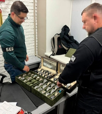 В Україну поза митним контролем намагалися ввезти предмети розкоші на суму понад 10 млн гривень