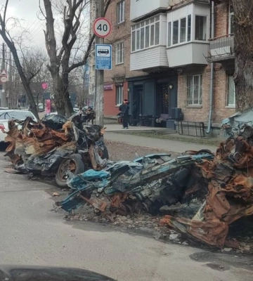 Из Киева уберут авто, пострадавшие от вражеских обстрелов - КГВА
