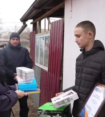 Вслепую искал в огне: на Николаевщине 16-летний парень спас младшего брата во время пожара