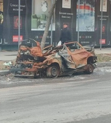 З вулиць Києва вивезуть знищені внаслідок обстрілів авто — КМВА