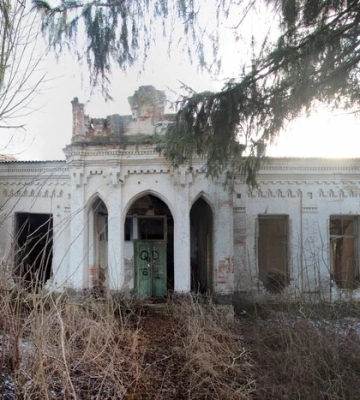 Неоготичний палац XIX сторіччя продають за ціною квартири у Києві