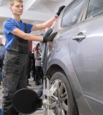 На Львівщині відкрили навчально-практичний центр «Автохаб»