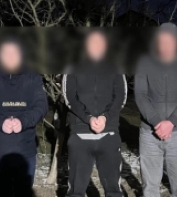 Тису не перепливли і залишилися живими: прикордонники затримали трьох порушників на Закарпатті