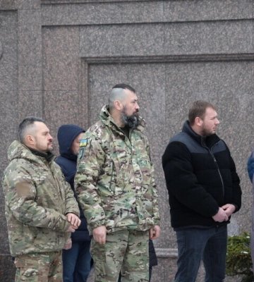 "Хотів жити": у Луцьку попрощалися із загиблим на Донеччині 40-річним бійцем Андрієм Лащуком