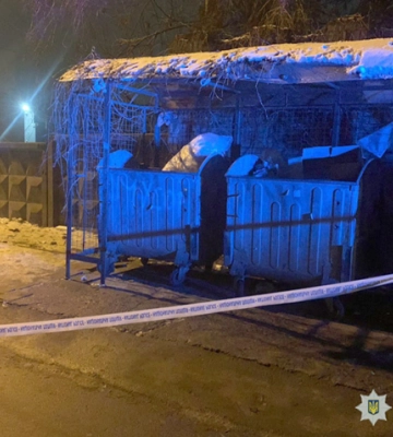 Підробила висновок ЛКК, щоб вивезти сина за кордон: на Хмельниччині судитимуть 54-річну жінку
