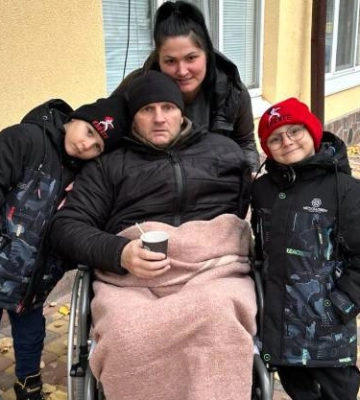 Родина українського бійця, який втратив кінцівку, збирає кошти на протезування