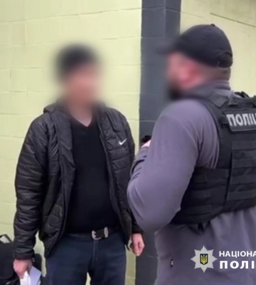 Одеські правоохоронці видворили за межі країни іноземця з кримінальним минулим