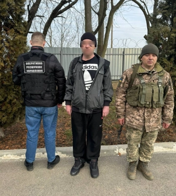 На Закарпатті прикордонники затримали росіянина, який намагався незаконно перетнути кордон