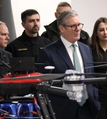 Зеленський та Стармер оглянули дрони українського виробництва: Наша мета - виробити рекордну кількість. ВІДЕО+ФОТОрепортаж