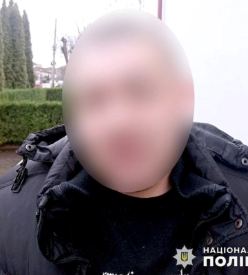 На Хмельниччині повідомлено про підозру домашньому насильнику, який тиранив власну бабусю
