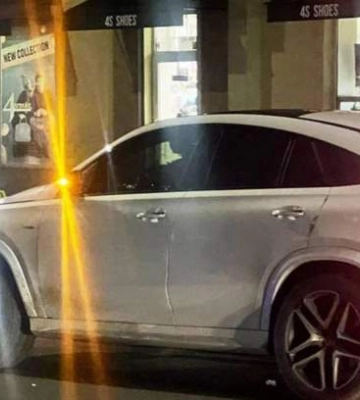 Выскочил перед маршруткой: в Виннице Mercedes сбил двух девушек на пешеходном переходе