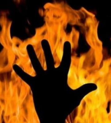 На Закарпатті жінка згоріла живцем: поліція повідомляє про самогубство