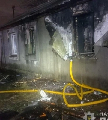 У Дніпрі чоловік кинув гранату та спалив будинок сусіді. Триває розслідування