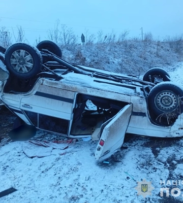 Поліція Сумщини встановлює обставини ДТП, в якій загинув 50-річний кермувальник легковика