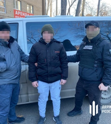 Затримано перебіжчика, який працював на окупантів у Херсоні та ледь не потрапив на службу в ЗСУ