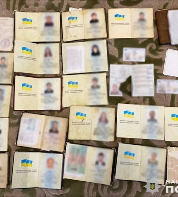 Труїли людей з інвалідністю заради квартир: на Чернігівщині затримали злочинну групу