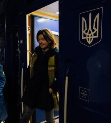 Очільниця МЗС Словенії Файон прибула із візитом до Києва. ФОТО