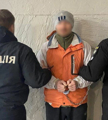 На Чернігівщині шахраї роками труїли людей з інвалідністю та пенсіонерів заради квартир
