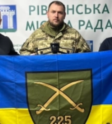 Рівненська громада передала чергову допомогу для ЗСУ: 23 дрони, 19 старлінків та 20 зарядних станцій EcoFlow
