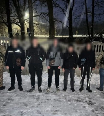 На Закарпатті прикордонники затримали росіянина, який намагався незаконно перетнути кордон