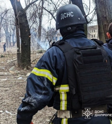 У Кривому Розі ліквідували пожежу на місці російського ракетного удару