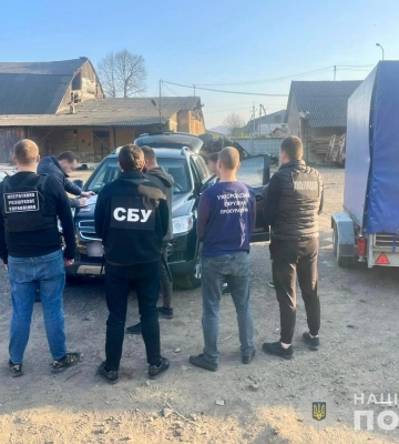На Закарпатті викрили схему незаконного ввезення в Україну автомобілів для подальшого продажу