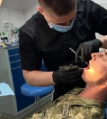Лікування зубів на стаціонарі: у Миколаївській області для військових діє проєкт з безоплатної стоматологічної допомоги