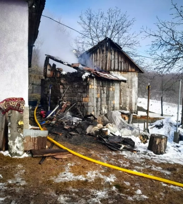 Вогнеборці Мукачева запобігли знищенню житлового будинку