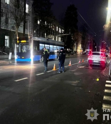 Вінницька поліція затримала 22-річного водія, який скоїв наїзд на двох дівчат (ФОТО)
