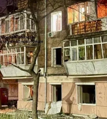 Россияне попали баллистикой по предприятию в Запорожье: уже известно о раненых