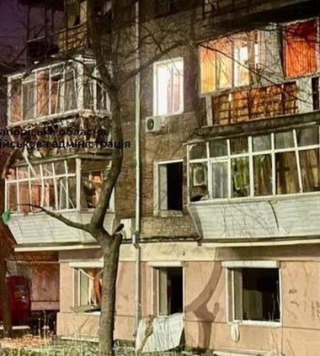 Враг ударил баллистикой по центру Запорожья: ранены 6 человек