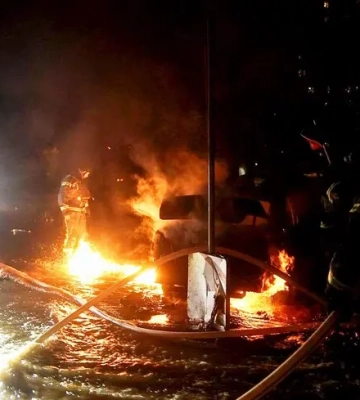 У Києві загинули люди, спалухнули пожежі, пошкоджено будівлі: у ДСНС розповіли про наслідки ракетного удару по центру столиці