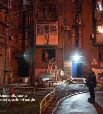 Росіяни атакували багатоповерхівку у середмісті Запоріжжя. Є жертви