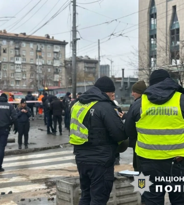 Внаслідок обстрілу Києва є займання нежитлової будівлі у Шевченківському районі